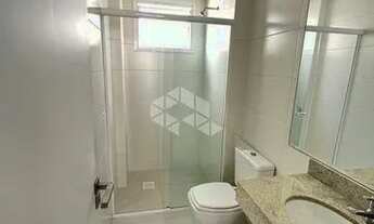 Imagem 2: Apartamento para venda com 66 metros quadrados com 2 quartos em Centro - Florianópolis - S