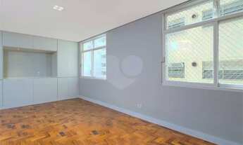 Imagem 2: Apartamento no Itaim, rua tranquila