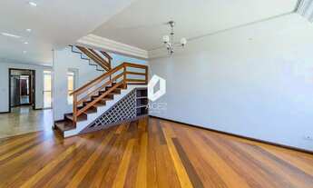 Imagem 5: Casa ampla com edícula e 5 vagas de garagem!