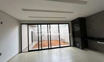 Imagem 4: Casa à venda, 3 quartos, 1 suíte, 4 vagas, Novo Mundo - Uberlândia/MG