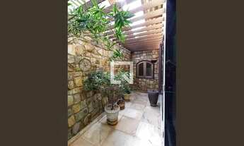 Imagem 7: Casa à Venda - Ouro Preto, 4 Quartos, 241 m2