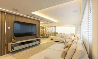 Imagem 2: Apartamento Mobiliado - 300m² priv - 3 suítes - 4 vagas - Batel