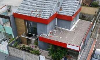 Imagem: Casa duplex a venda em Jardim Camburi