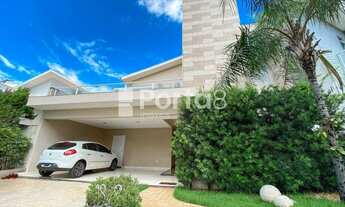 Imagem: Casa com 237m² de área construída, Piscina