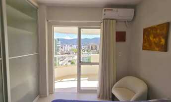 Imagem 3: Apartamento quadra mar com 2 dormitórios sendo 1 suíte e 1 vaga em Balneário Camboriú/SC
