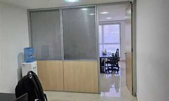 Imagem 7: Le Monde - Comercial/industrial