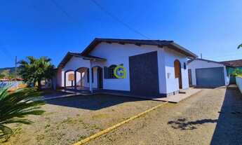 Imagem: Casa à Venda 3 Quartos, Terreno Amplo