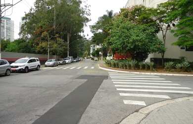 Imagem 2: Loja comercial com 153 m² em região de grande movimento no Panamby