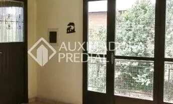 Imagem: Amplo apartamento com 2 quartos e sacada