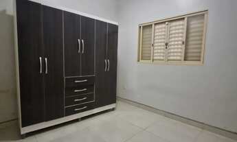 Imagem 5: Casa à Venda, com três dormitórios é muito espaço - Bairro Menezes