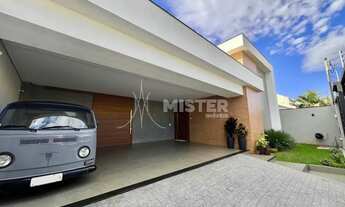 Imagem 2: Alto Padrão e Sofisticação no Jardim Iguaçu em Maringá 2 Suítes + 2 Demi-Suítes e Piscina