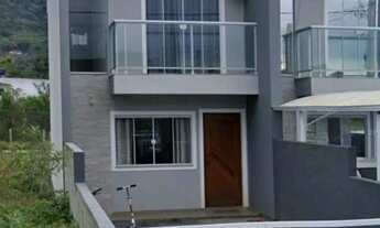 Imagem: Sobrado em Forquilhas, São José, de 2