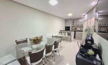 Imagem: Casa com 2 quartos (1suíte), 2 vagas à