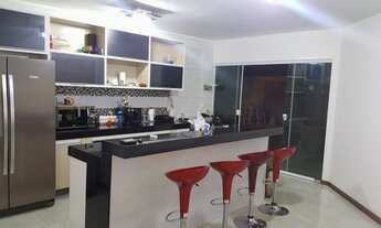 Imagem 2: Casa para venda no Condomínio Vale dos Cristais em Macaé - RJ