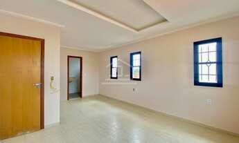 Imagem 7: Casa duplex de 223m² com piscina, 04 quartos, fino acabamento