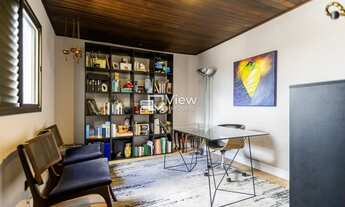 Imagem 4: Ensolarada e arejada cobertura em excelente localização da Água Verde. Venha conhecer seu