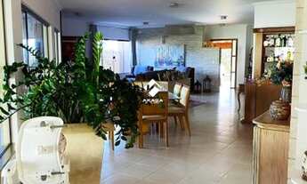 Imagem 3: Casa de condomínio para venda tem 298 metros quadrados com 3 quartos