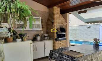 Imagem: Linda casa com 3 quartos sendo 1 suíte