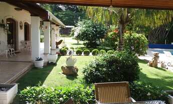 Imagem 4: Casa de condomínio térrea para aluguel tem 500 metros quadrados com 5 quartos