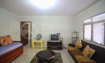 Imagem 3: APARTAMENTO com 3 quartos (1 suítes) em Peruíbe, no bairro Centro