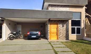 Imagem: Casa de condomínio térrea para venda tem