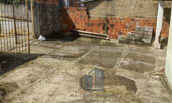 Imagem 2: Terreno com 600 m² e construção antiga