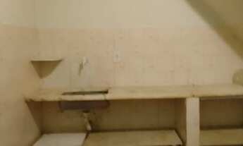 Imagem: Alugo 2 kitinets cômodos grandes em frente