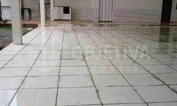 Imagem 2: Excelente casa estilo sobrado no Bairro Daniel Fonseca em Uberlândia