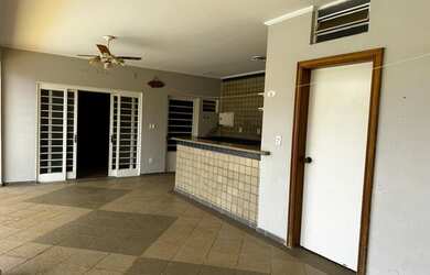 Imagem 2: CASA IMPECÁVEL EM BAIRRO NOBRE DE ARARAQUARA