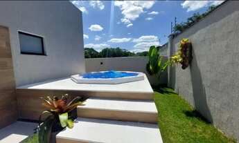 Imagem 2: Casa Alphaville linear Alto Padrão com 4 quartos, 05 banheiros e jacuzzi para 6 pessoas