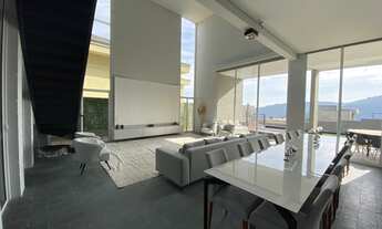 Imagem 2: Casa a Venda no Genesis 2 - Mobiliada e Decorada - 4 suítes, Escritório, Piscina - Alphavi