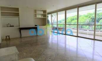 Imagem 2: Excelente Apartamento na Gávea. 4 quartos, sendo 2 Suítes! 3 VAGAS DE GARAGEM!