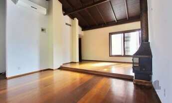 Imagem 6: Excelente casa de 324m² com 4 dormitórios e 2 vagas