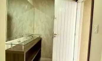 Imagem 2: Sobrado para aluguel possui 234 metros quadrados com 3 quartos em Santo Inácio - Curitiba