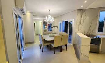 Imagem 3: Viva no luxo e no conforto nesta incrível casa de alto padrão! Com 3 quartos sendo um suít