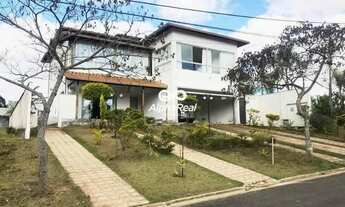 Imagem: Casa de 4 quartos com piscina em Alphaville