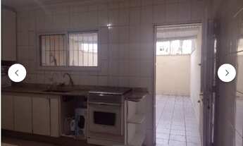 Imagem 6: Sobrado para locação 2 quartos 2 banheiros vagas de garagem para 3 carros pequenos