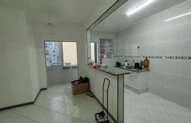 Imagem 2: 2 Dormitórios - Vl Tupi - 50 metro da praia