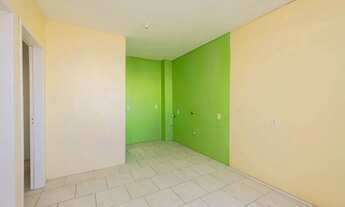 Imagem 3: Prédio à venda nas Três Vendas, Pelotas: 9 apartamentos de 2 quartos, cozinha e banheiro