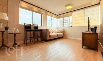 Imagem 3: Apartamento à venda em Petrópolis com 80 m², 2 quartos, 1 suíte, 2 vagas