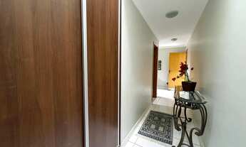 Imagem 3: Casa com piscina Garavelo