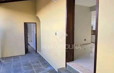 Imagem 11: Casa Espaçosa com 5 Quartos à Venda no Bairro Todos os Santos