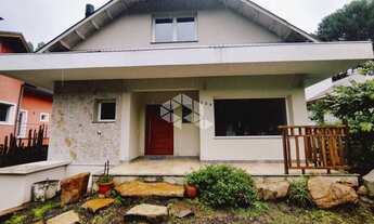 Imagem: Casa 4 dormitórios, 304m², no Bairro Lago