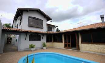 Imagem 4: Casa com piscina, 4 dormitórios, semi mobiliada em Campo Bom!