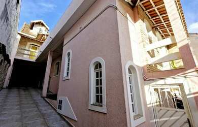 Imagem 2: Sobrado para venda em Vila Irmãos Arnoni com 6 quartos, sendo 1 suíte , 380m²