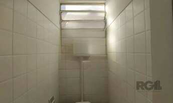 Imagem 4: Ponto Comercial/Loja para Aluguel no Bairro Azenha com Área de 30 m² Disponível