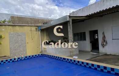 Imagem: Casa com piscina e área gourmet à venda