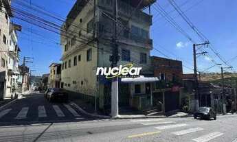 Imagem: Prédio comercial com 10 salas e 7 banheiros