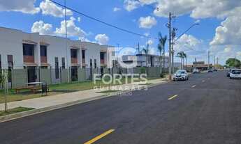 Imagem 3: Sobrado em Condomínio Fechado com dois quartos com 56 m² de área construída no Bairro Parq