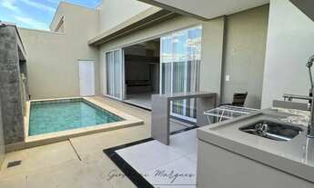 Imagem 2: Casa de Alto Padrão à Venda no Condomínio Belvedere II | 3 Suítes | Mobiliada